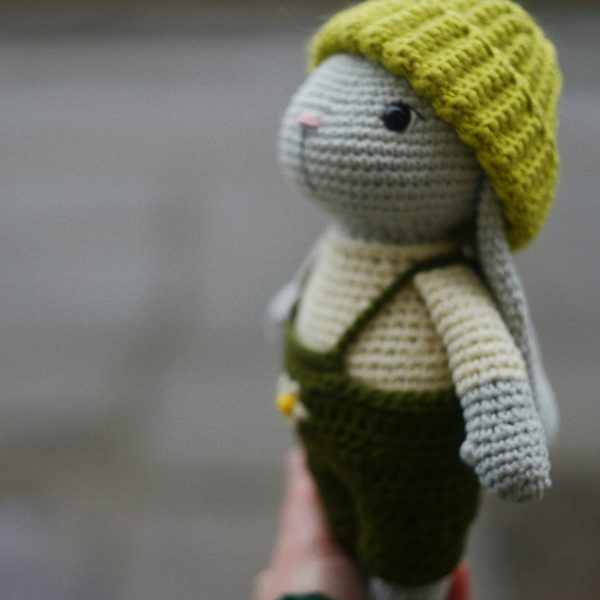 Daisy Crochet Bunny close-up Daisy il Coniglietto all'Uncinetto